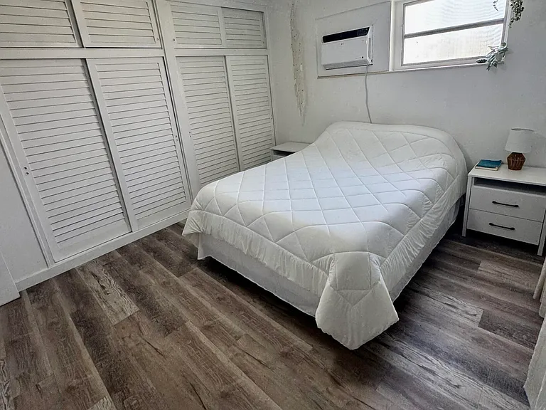 113 N Lakeside Dr #3 — Photo 5