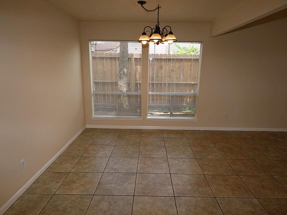 4th image of 13318 Rain Lily Ln
