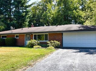 1516 Meadowlawn Dr, Macedonia, OH 44056