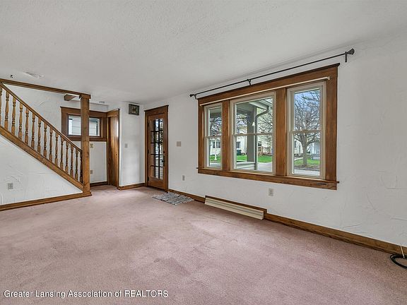 4th image of 726 N Magnolia Ave