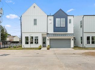 8916 Sunshine Laverne Ln, Houston, TX 77080