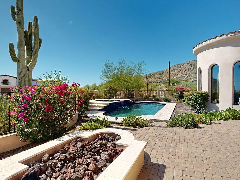 8724 E Regina Cir — Photo 47