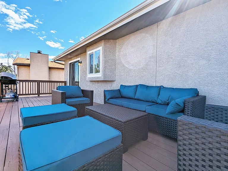 3330 Mirage Dr — Photo 43