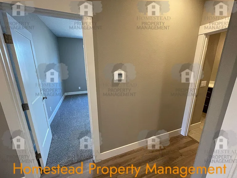 463 NE Cedar St — Photo 13
