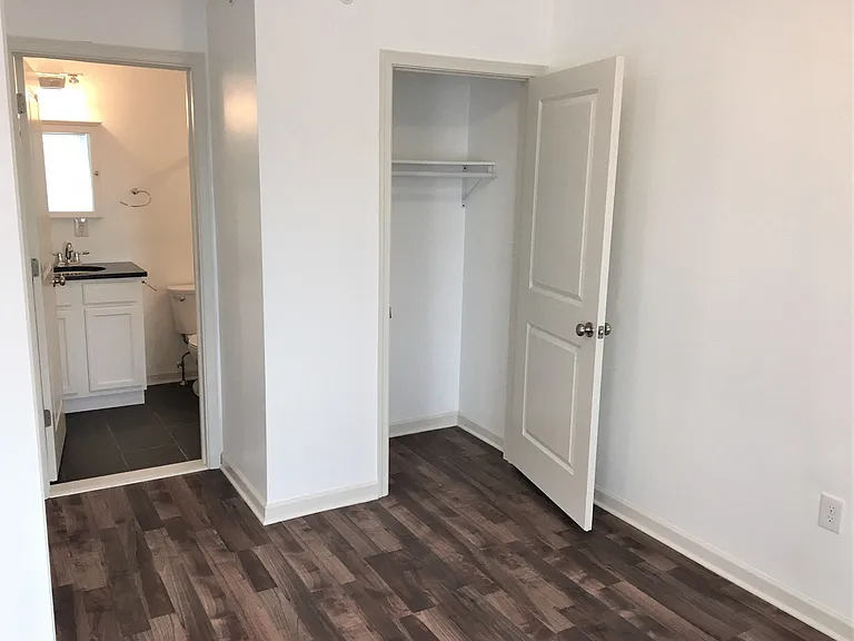 6619 Ridge Avenue — Photo 5