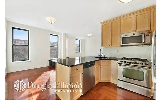 Rented by Douglas Elliman | media 34