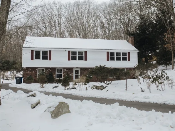 379 Central St, Milford, MA 01757