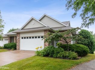 1559 Ranier Dr, Iowa City, IA 52246