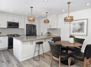 227 Lugonia St, Newport Beach, CA 92663