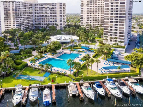 2500 Parkview Dr APT 907, Hallandale Beach, FL 33009