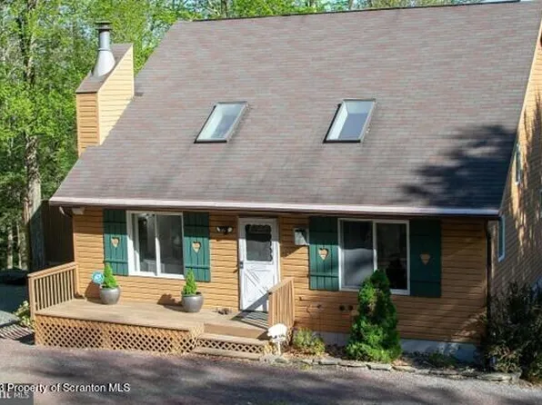 171 N Knob Rd, Greentown, PA 18426