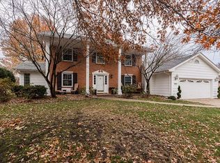 1083 Belle Mar Dr, West Des Moines, IA 50266