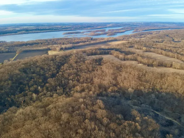 22304 Loud Thunder Rd, Illinois City, IL 61259