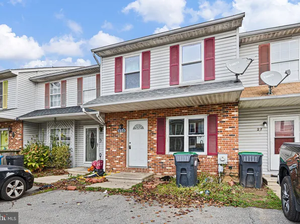 25 W Perpen Ct, Newark, DE 19702