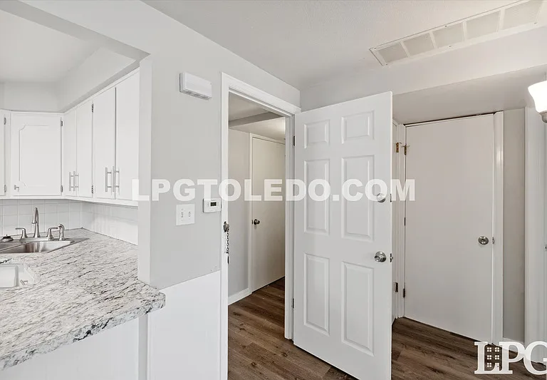 3145 Sherbrooke Rd — Photo 5