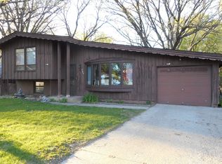 725 81st Ave NE, Spring Lake Park, MN 55432
