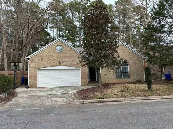 200 Covington Dr, Chapel Hill, NC 27514