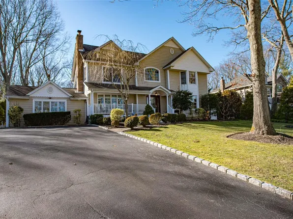 6 Storyland Road, Saint James, NY 11780