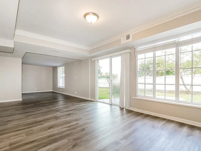 2702 Woodstream Cir — Photo 9