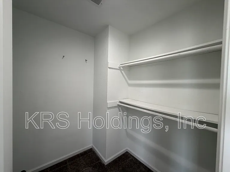 1010 Joyce St — Photo 9