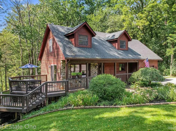 4549 Ormond Rd, Davisburg, MI 48350