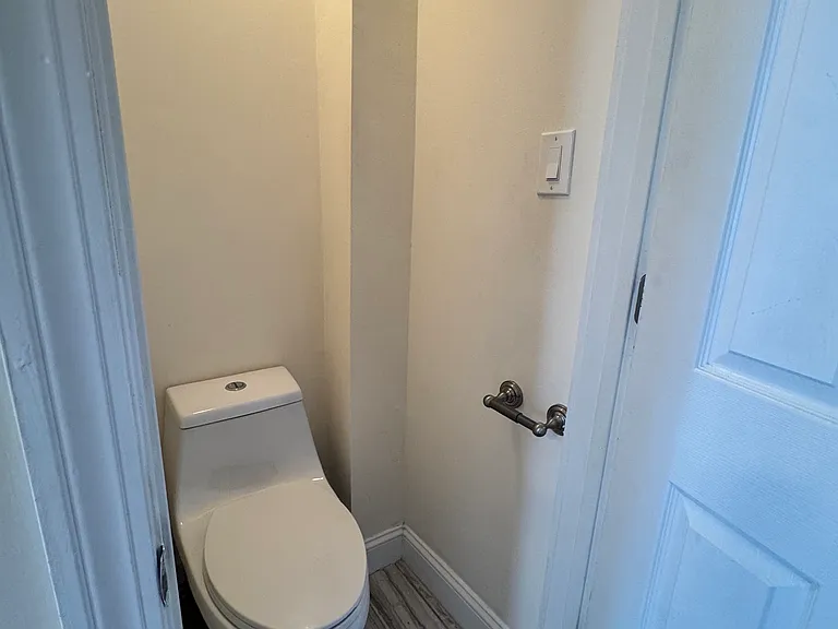 33 Harding St #1 — Photo 8
