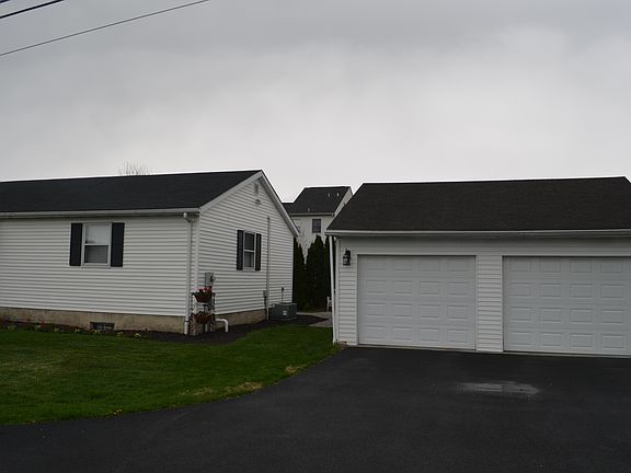 2nd image of 3729 Lehigh St.