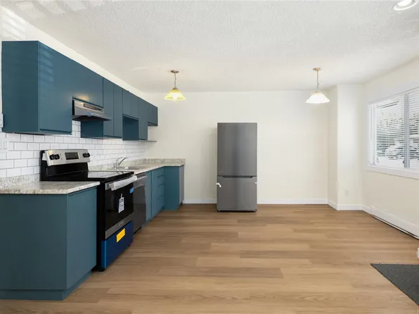 2525 Dingwall St #304, North Cowichan, BC V9L 2Y8
