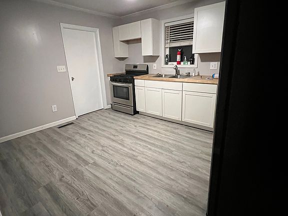 2nd image of 4176 Lakeshore Rd