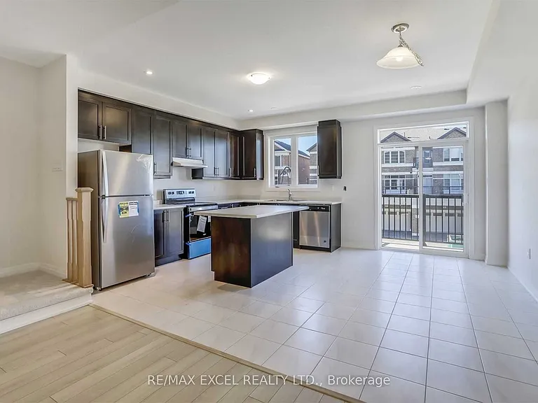 40 Sissons Way — Photo 9