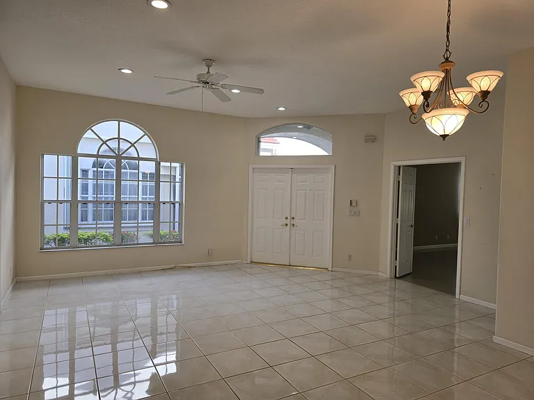6179 Bear Creek Ct — Photo 8