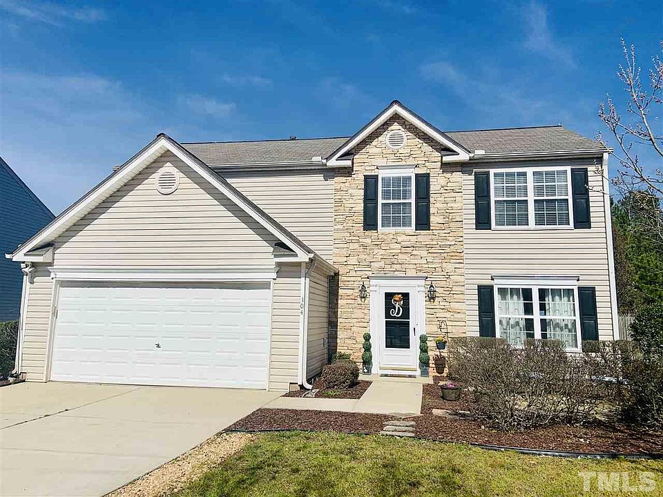 1st image of 104 Tiverton Woods Dr