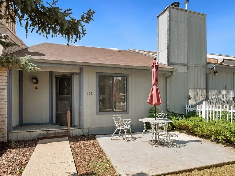 103 Niblic Ct — Photo 22