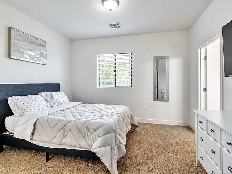 8246 N 61st Ave — Photo 11