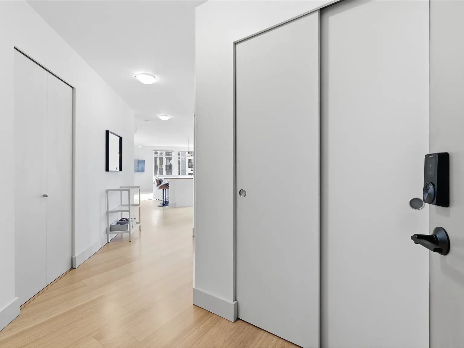2 bed, 1127 sqft, $3,695 — Photo 4