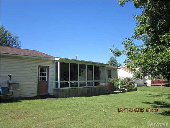 4th image of 5945 Shoreham Dr