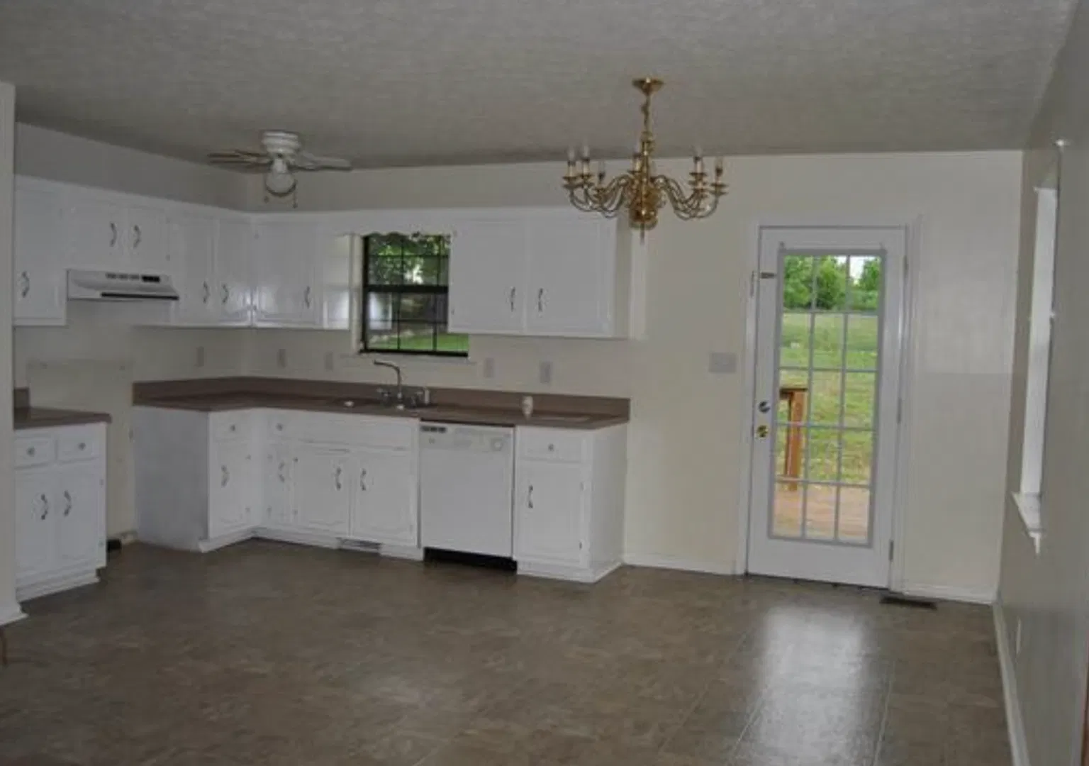217 Al Oerter Drive — Photo 2