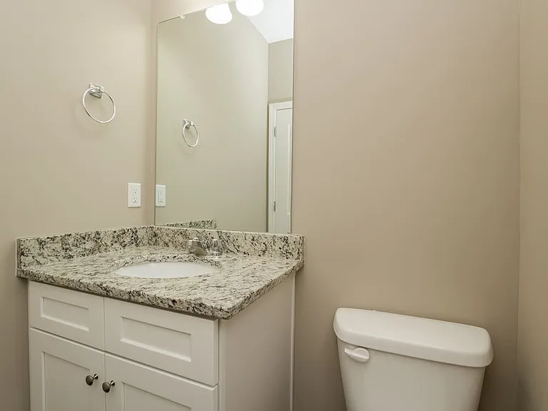 723 Fieldcrest Dr — Photo 16