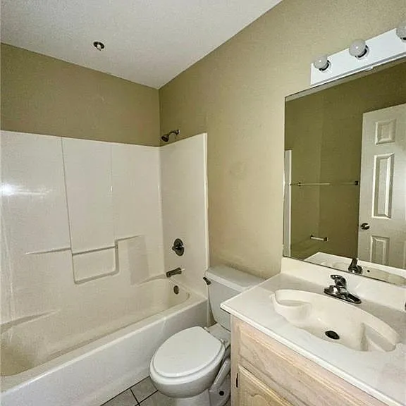604 S Logan Dr #1 — Photo 13