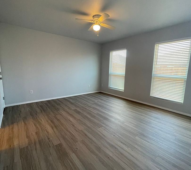 New 3/2/2 Duplex in Northwest Lubbock - 5509 Kemper St Lubbock TX | Zillow