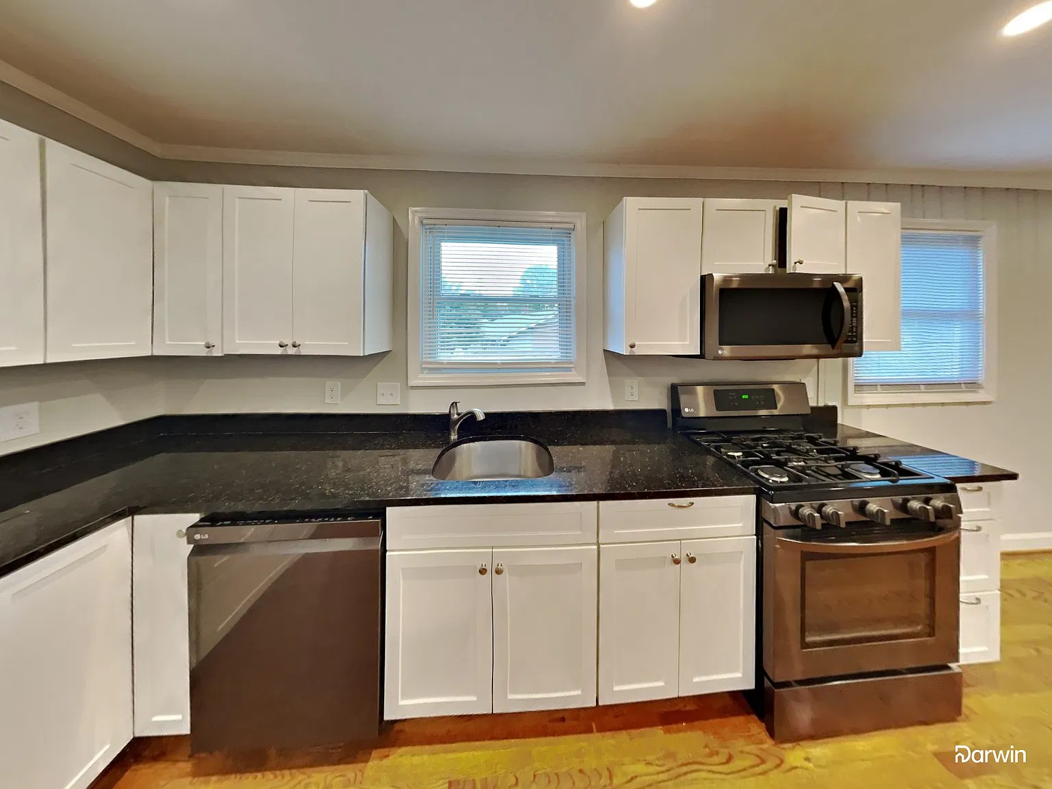 3 bed, 2.0 bath, 1459 sqft, $2,125 — Photo 4
