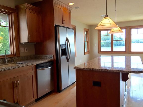 3rd image of 4497 Peninsula Dr