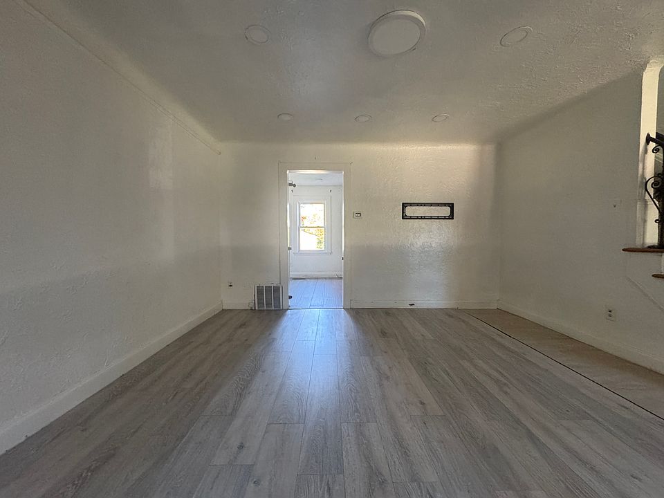 5925 Miller Rd, photo 3