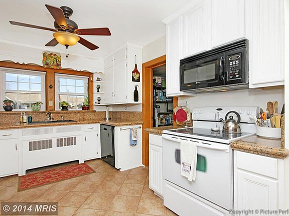 5th image of 705 W Main St