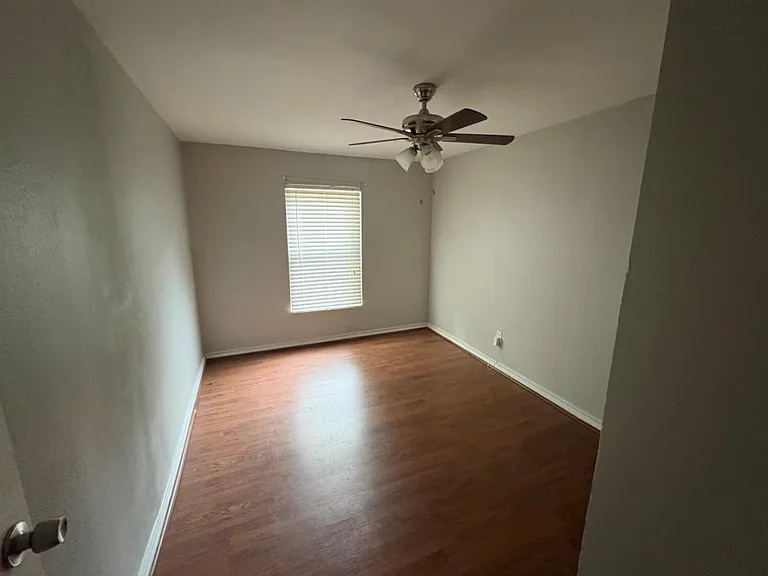 4233 Alamo Ave — Photo 4