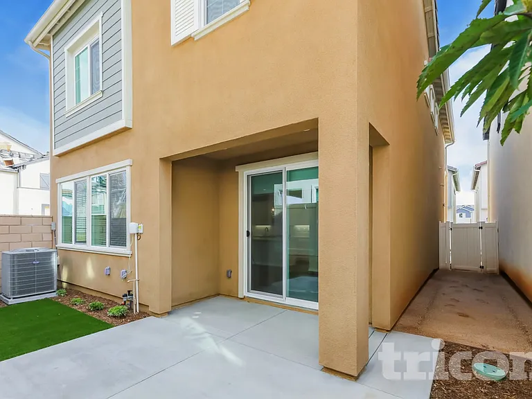 28207 Luther Dr — Photo 13