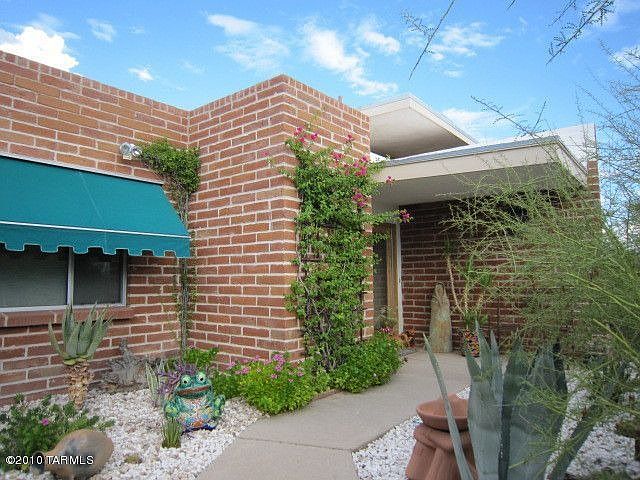 1st image of 6120 N Camino De Santa Valera
