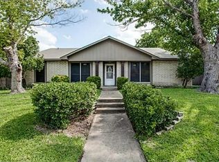 8918 Deerwood Dr, Rowlett, TX 75088