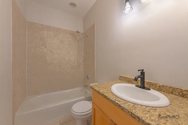 2226 W Monroe St #3 — Photo 6