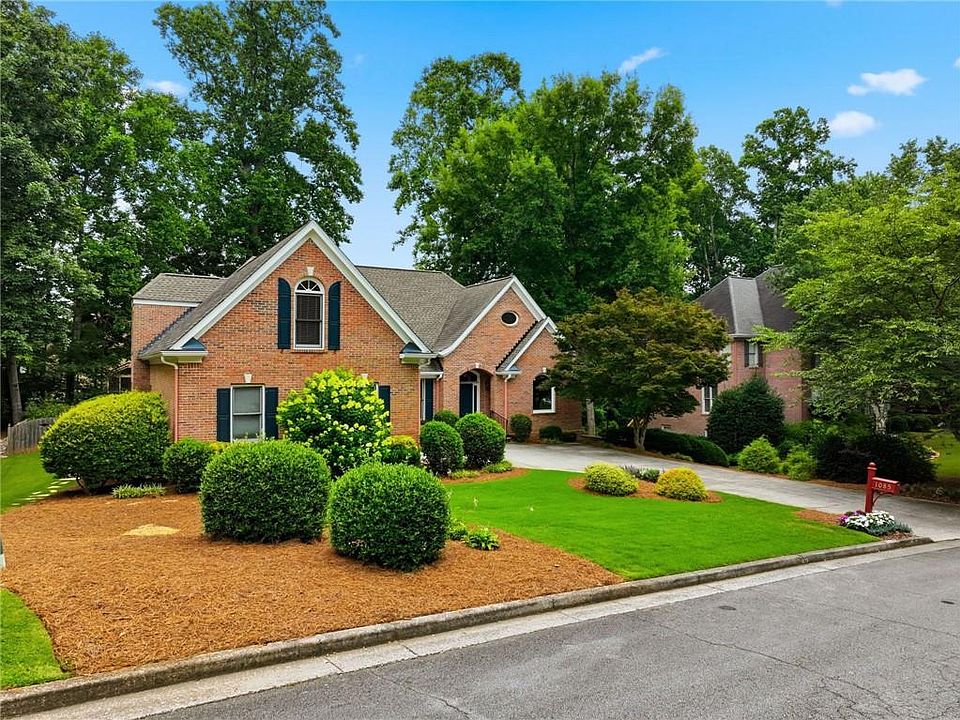 1st image of 1085 Waterbury Close